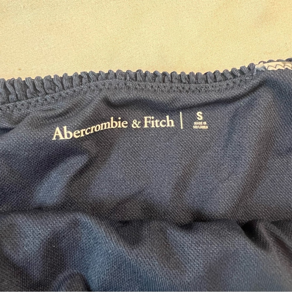 Abercrombie & Fitch Textured Navy High Cut Bikini Bottom Size S - Picture 3 of 4